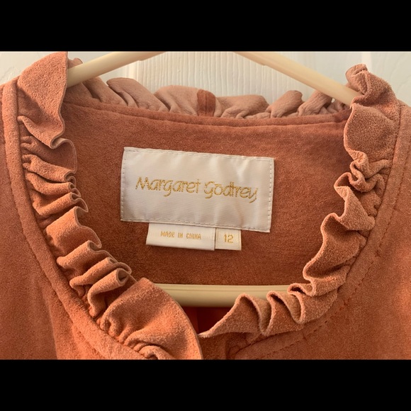 Beautiful leather jacket with bell sleeves - Picture 2 of 7